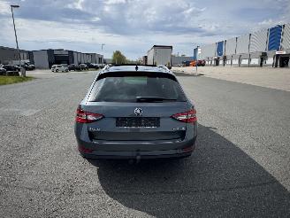 Skoda Superb 1.6 TDI KLIMA NAVI PANORAMA XENON picture 6