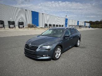 skadebil auto Skoda Superb 1.6 TDI KLIMA NAVI PANORAMA XENON 2016/12