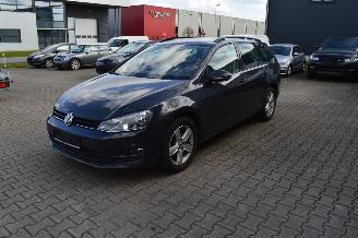 Unfallwagen Volkswagen Golf VII 1.6 TDI 77KW KOMBI NAVI KLIMA SHZ 2013/10
