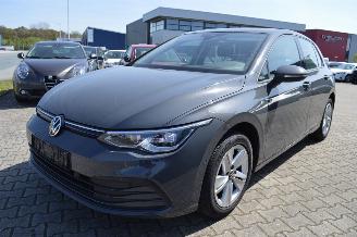 damaged passenger cars Volkswagen Golf Volkswagen Golf VIII Life +  Alcantara Pdc kam Acc IQ Light 2023/2