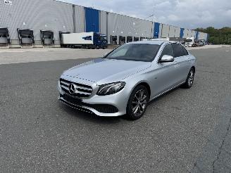 krockskadad bil auto Mercedes E-klasse E350e AVANTGARDE KLIMA AUTOMATIK LED NAVI SITZHEIZUNG 2016/12