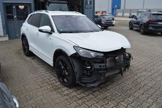 krockskadad bil auto Volkswagen Tiguan 2.0 TDI 142 KW R LINE DSG FACELIFT 2024/7