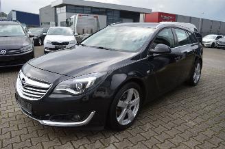 Vaurioauto  passenger cars Opel Insignia OPEL INSIGNIA  B Sports Tourer Edition 2,0 CDTI Navi Pdc 2014/10