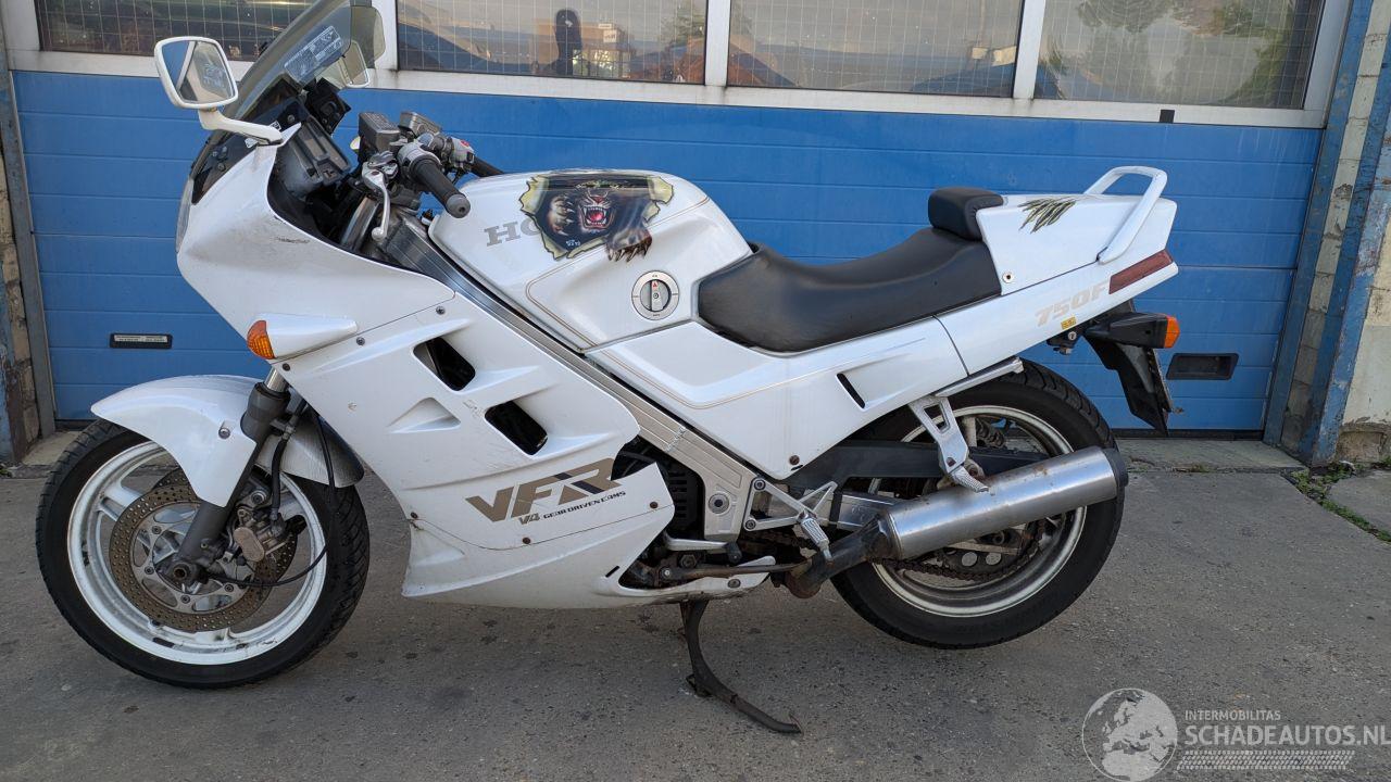 Honda VFR 750 RC24