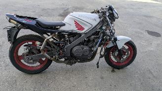 Honda VFR 750 RC24 picture 6