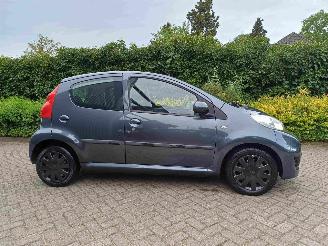 Peugeot 107 1.0-12V XR 5drs airco picture 12