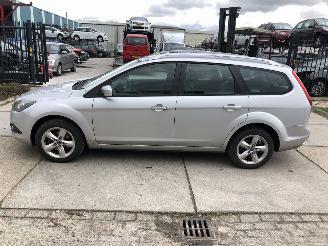 škoda osobní automobily Ford Focus 16i E5 Combi 2011/8