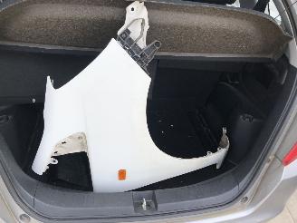 Honda Jazz 12i Vtec Airco picture 13