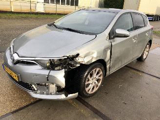 Toyota Auris 1.8 Hybrid 5 drs picture 2
