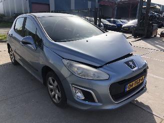 Peugeot 308 16hdi 68kW E5 5drs picture 3