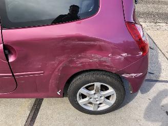 Renault Twingo 12i 16v Airco picture 13