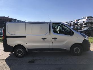 Avarii auto utilitare Opel Vivaro 1.6D 92kW E6 Airco Navi 2018/11