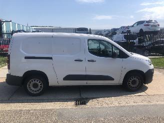 krockskadad bil bedrijf Citroën Berlingo L2 15hdi 96kW Automaat E6 2024/3