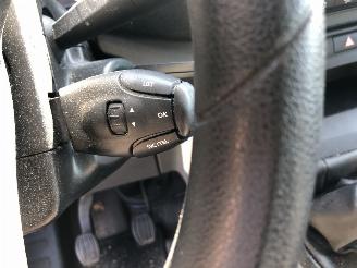 Peugeot Expert 15 Bluehdi 100 Premium E6 75kW picture 12