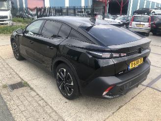 Peugeot 408 1.6 Plug in Hybrid 180 Allure Pack picture 5