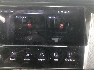 Peugeot 408 1.6 Plug in Hybrid 180 Allure Pack picture 10