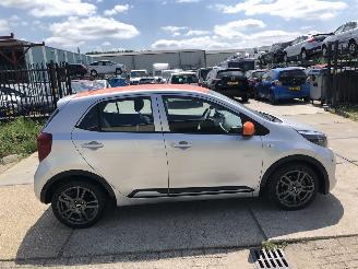 Damaged car Kia Picanto 1.0 MPI ComfortPlusLine 2020/9