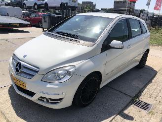 Mercedes B-klasse 200 Turbo 142kW Automaat picture 2