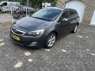 Schadeauto Opel Astra SPORTS TOURER 2011/5