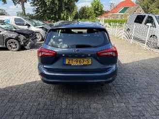 Ford Focus  picture 12