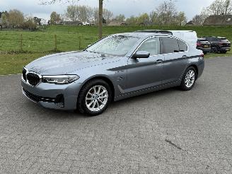 Coche accidentado BMW 5-serie 520e / Automaat / Leer 2022/4