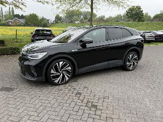 damaged passenger cars Volkswagen ID.4 Pro Performance 150 KW 2022/9