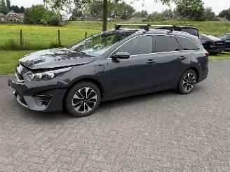 Schadeauto Kia Ceed 1.6 GDI PHEV BUSINESS LINE / Automaat 2024/5