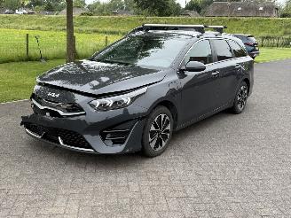 Kia Ceed 1.6 GDI PHEV BUSINESS LINE / Automaat picture 2