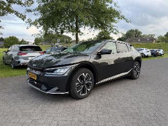 Vaurioauto  passenger cars Kia EV6 Plus 168 kW 77 kWh Leer 2023/9