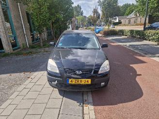 krockskadad bil auto Kia Rio 1.4L 2006/4