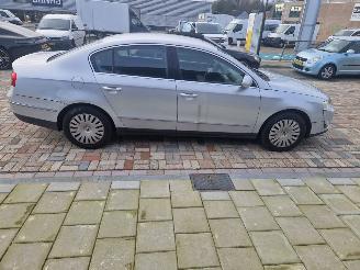 Volkswagen Passat 2.0 fsi comfortline picture 8