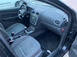 Ford Focus 1.6 16v picture 13