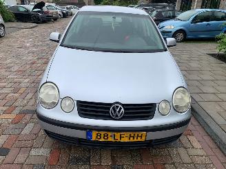 Unfallwagen Volkswagen Polo AUTOMAAT 2002/11