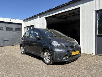 krockskadad bil auto Toyota Aygo  2013/1