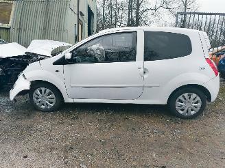 Voiture accidenté Renault Twingo Renault Twingo 1.2 16V Collection 2013/1