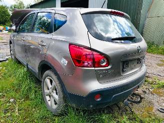 škoda osobní automobily Nissan Qashqai Nissan Qashqai 1.6 Acenta 2009/1