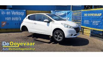 Sloopauto Peugeot 208 208 I (CA/CC/CK/CL), Hatchback, 2012 / 2019 1.2 Vti 12V PureTech 82 2013/3