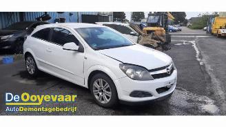rozbiórka samochody osobowe Opel Astra Astra H GTC (L08), Hatchback 3-drs, 2005 / 2011 1.7 CDTi 16V 2009/11