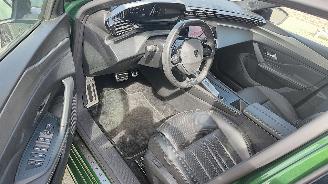 Peugeot 308 Peugeot 308 GT oliven grun /schwartses leder rijdende schade picture 11