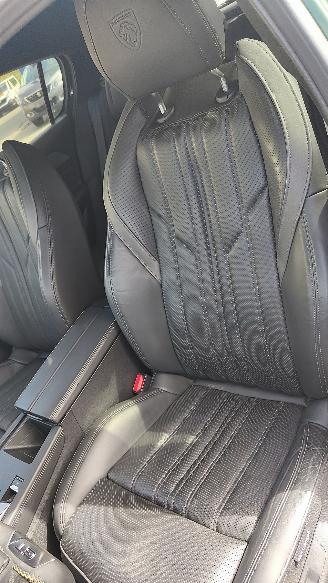 Peugeot 308 Peugeot 308 GT oliven grun /schwartses leder rijdende schade picture 12