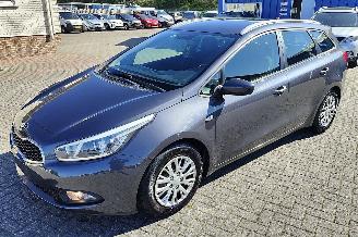 Käytettyjen passenger cars Kia Cee d Kia Ceed Sportswagon Dream Team 2015/4