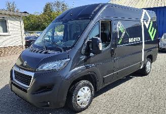 Käytettyjen commercial vehicles Peugeot Boxer Peugeot Boxer 120 kw premium topstaat 2018/9