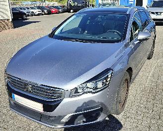 krockskadad bil auto Peugeot 508 Peugeot 508 e-hdi SW GT moterschade 2015/5