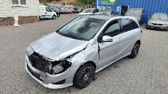 Voiture accidenté Mercedes B-klasse mercedes B 180 automatiek pano urban 2017/3