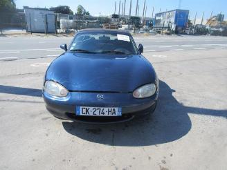 Schadeauto Mazda MX-5  2000/4