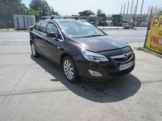Voiture accidenté Opel Astra BREAK 2012/7