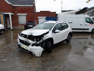 krockskadad bil auto Peugeot 2008  2017/7