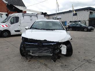 Volkswagen Golf GTE picture 2