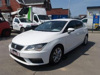uszkodzony samochody osobowe Seat Leon  2017/9
