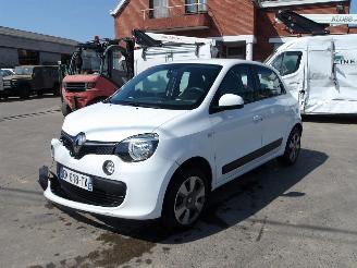 Damaged car Renault Twingo  2017/5